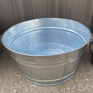 7 gal. Hot-Dipped Galvanized Tub